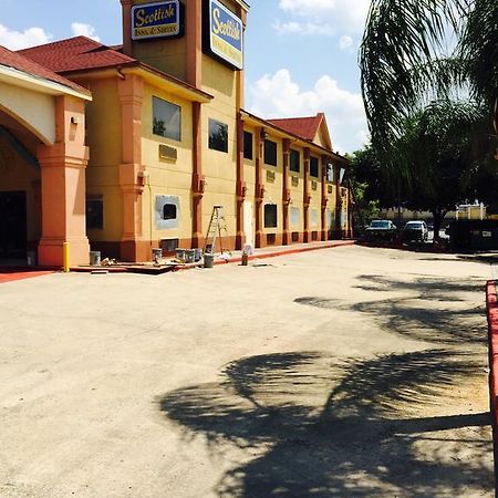 Scottish Inn & Suites Hobby Airport Houston Ngoại thất bức ảnh