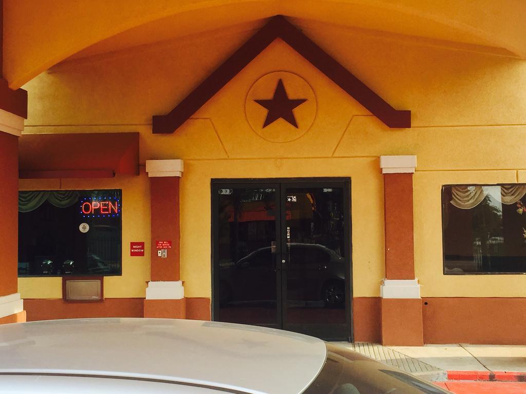 Scottish Inn & Suites Hobby Airport Houston Ngoại thất bức ảnh