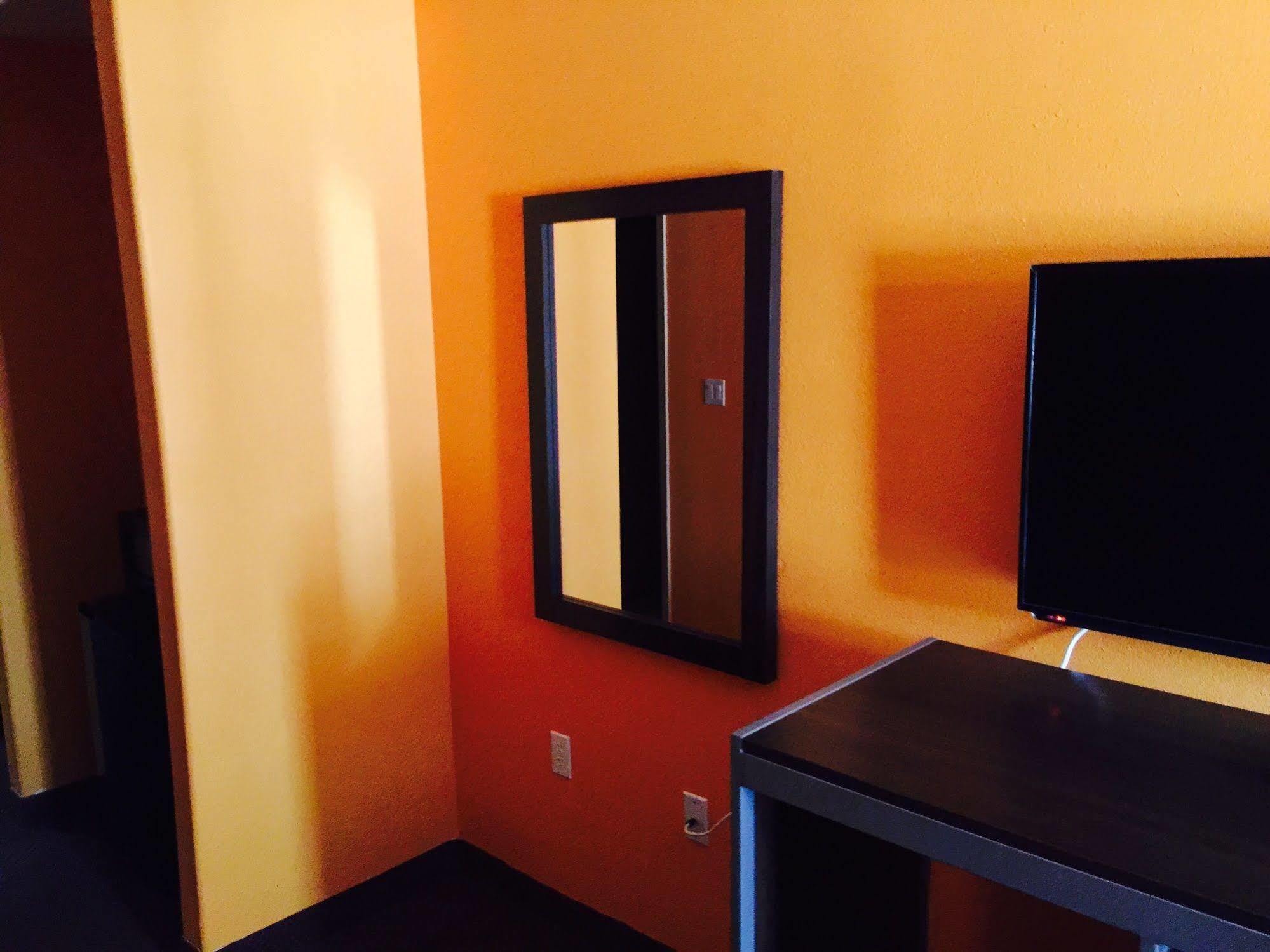 Scottish Inn & Suites Hobby Airport Houston Ngoại thất bức ảnh